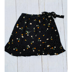 BLACK FLORAL SKIRT