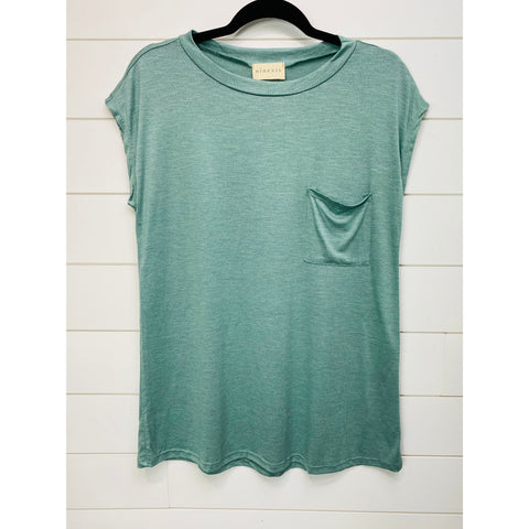 SOFT AND COMFY MUSCLE SLEEVE TOP